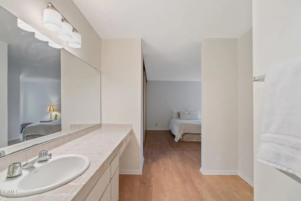 355 S Los Robles Avenue 337, Pasadena, California 91101 home-pic-23